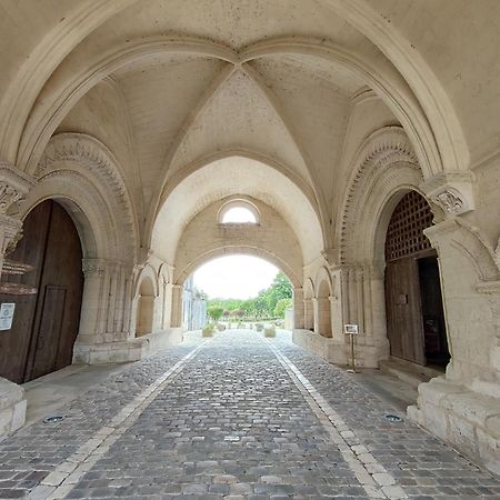 Chambre D'Hotes La Grenade Bleue ปงส์ ภายนอก รูปภาพ