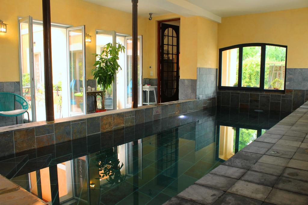 Chambre D'Hotes La Grenade Bleue ปงส์ ภายนอก รูปภาพ